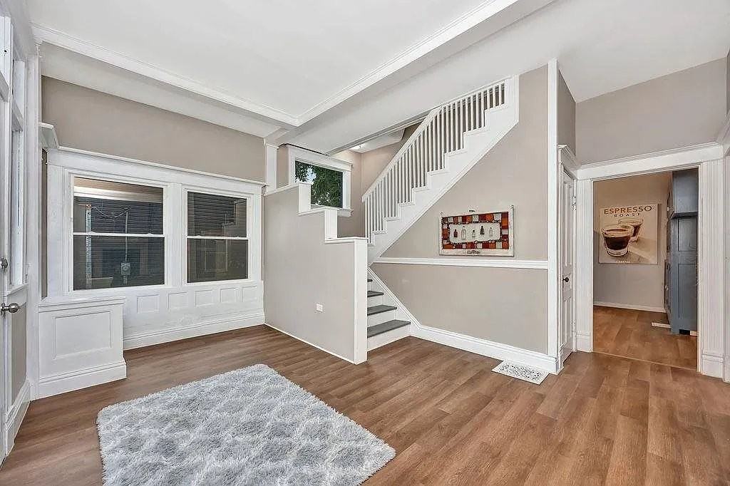 218 S Brookville Pike - Photo 3 of 20