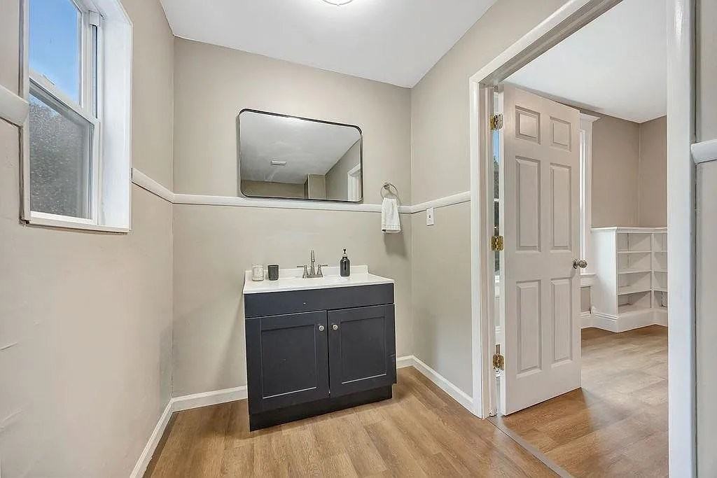 218 S Brookville Pike - Photo 6 of 20