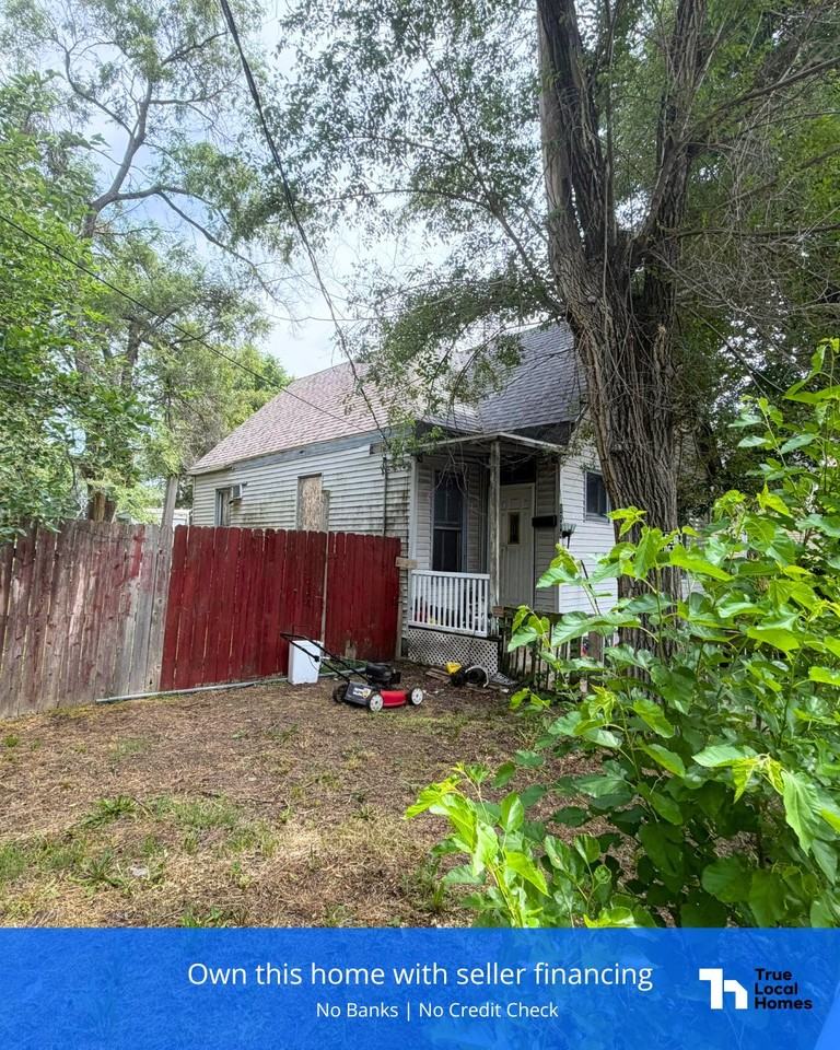 1714 S Livingston St - Photo 2 of 5