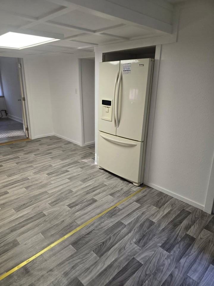 941 N 4th St - Photo 4 of 10