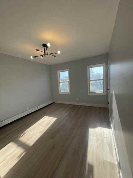 86 Wilson Pl #2 - Photo 3 of 11