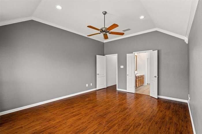 7033 Ridge Crest Dr - Photo 2 of 20