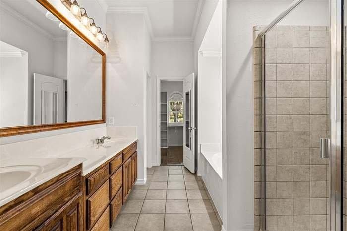 7033 Ridge Crest Dr - Photo 7 of 20