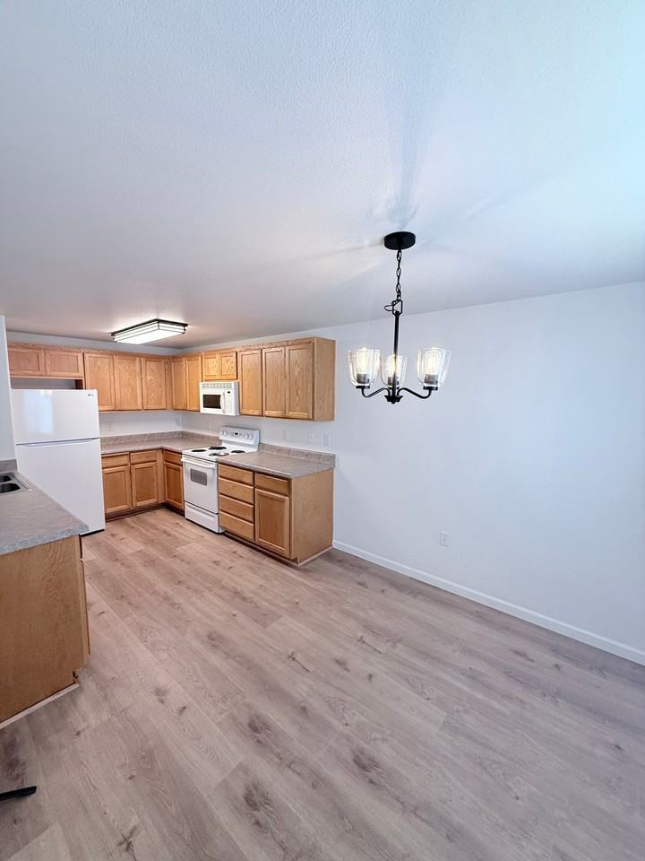 100 S Haskell St #10 - Photo 2 of 8