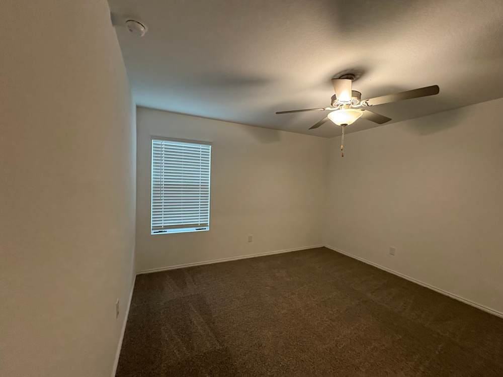 1338 Mosely Cir - Photo 5 of 7