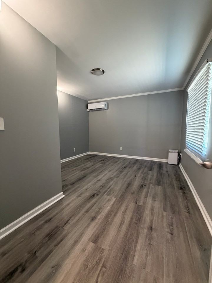 2371 High Forest Ct - Photo 3 of 5