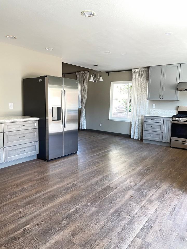 1657 Cayton Ave - Photo 4 of 15