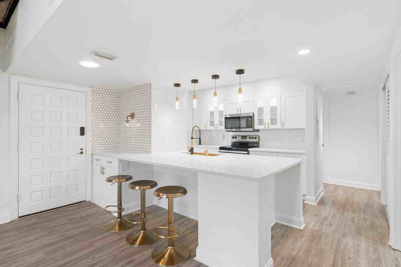 1328 Pelican Creek Xing #D - Photo 2 of 18