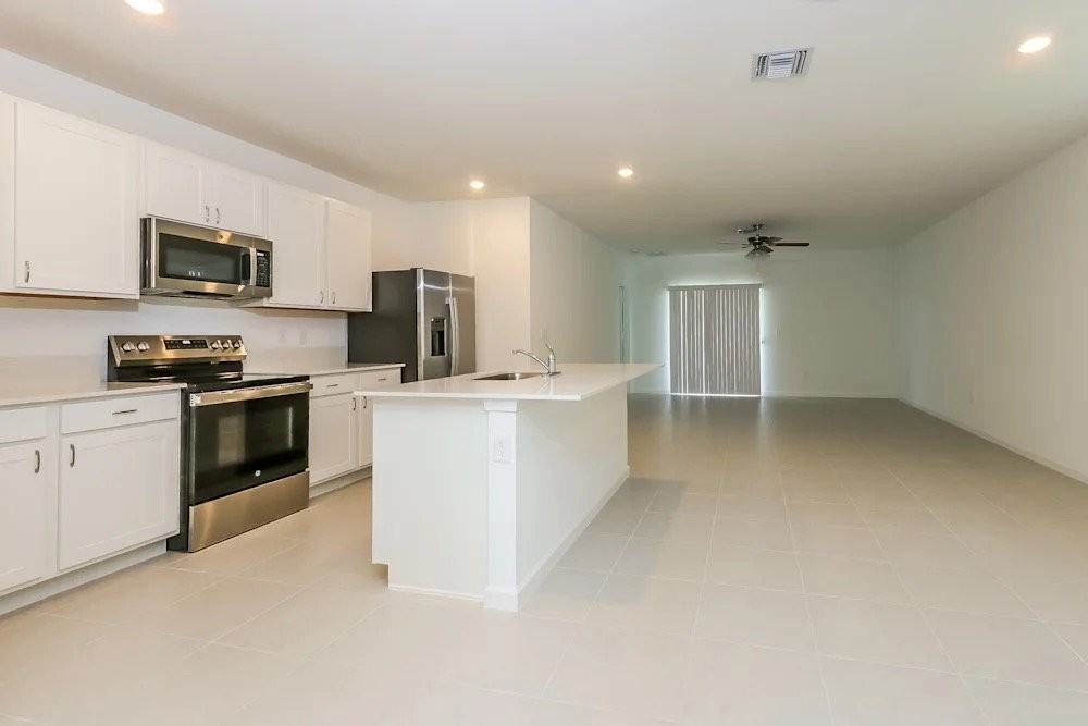 747 Carlyle Way - Photo 3 of 10