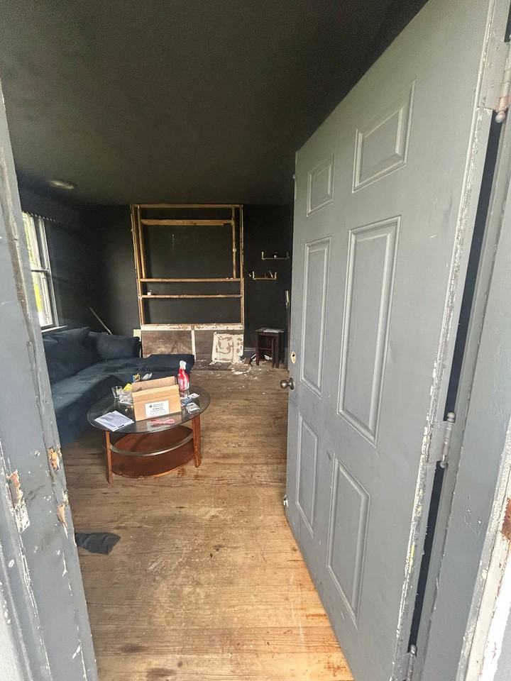 943 Elias Ave - Photo 6 of 20