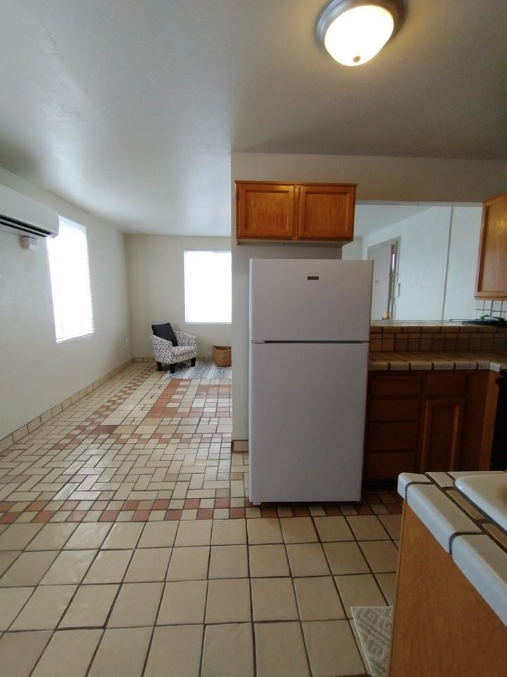 57 W Vine St #314 - Photo 5 of 9