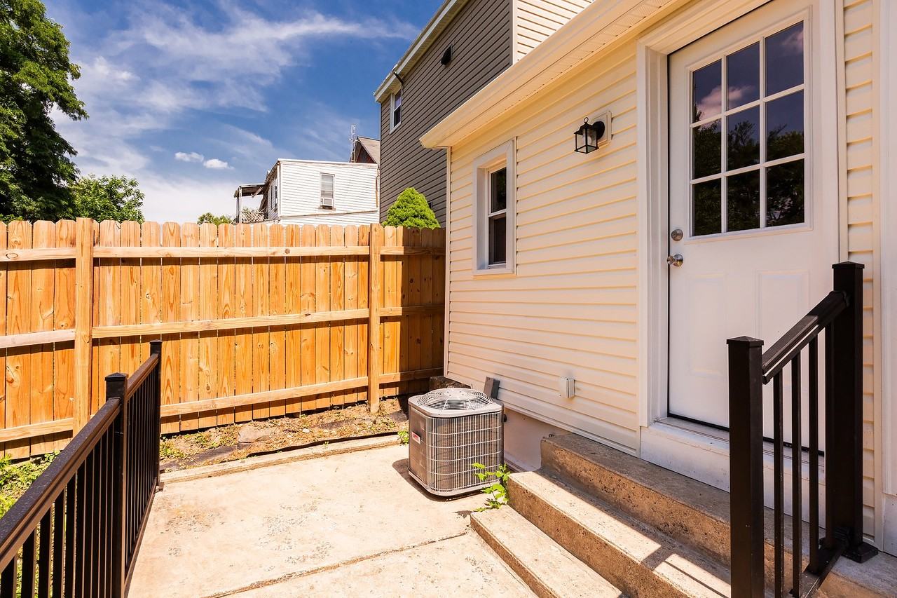 203 W High St - Photo 7 of 15