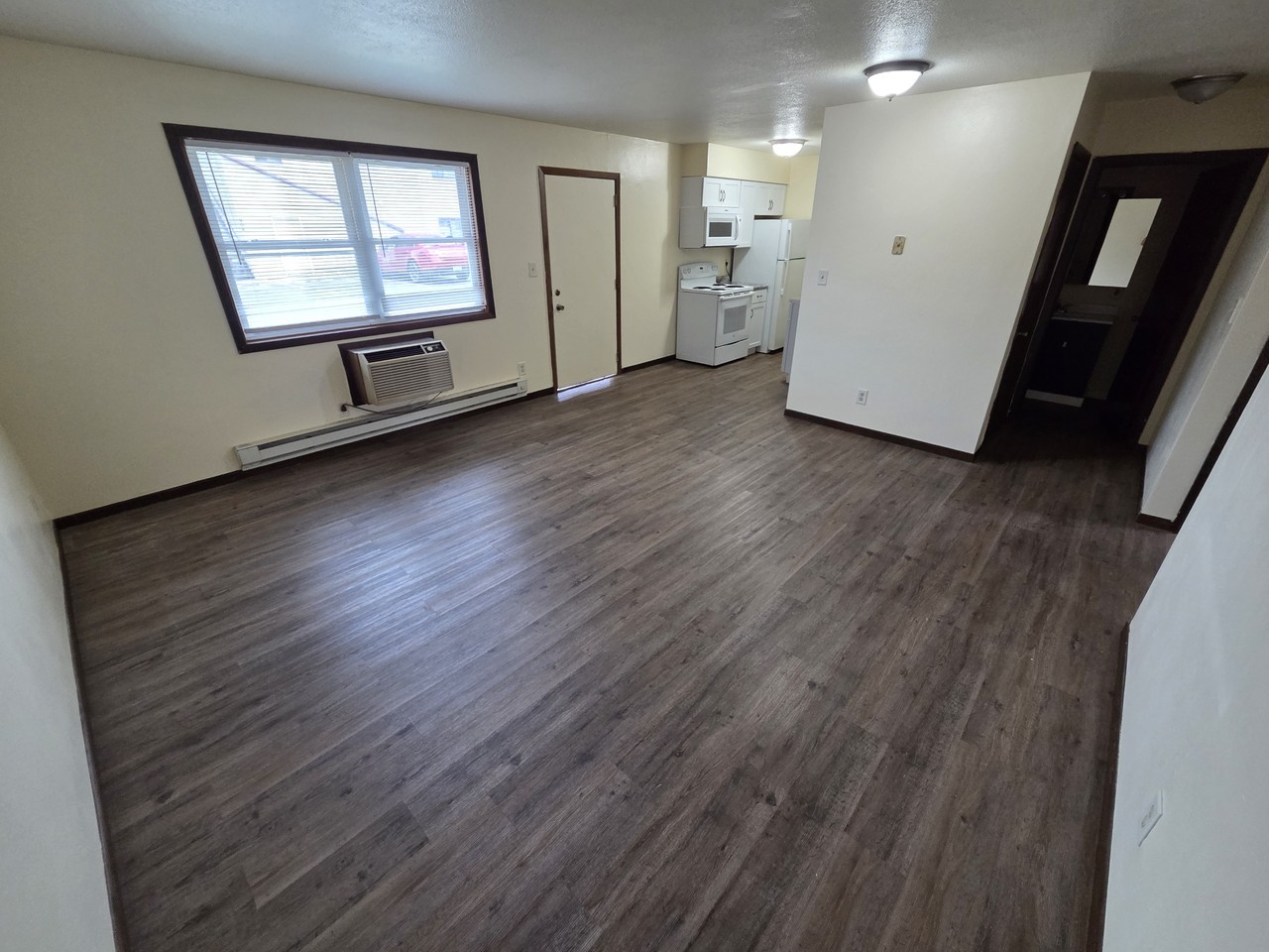 425 S Thayer Ave #201 - Photo 4 of 14
