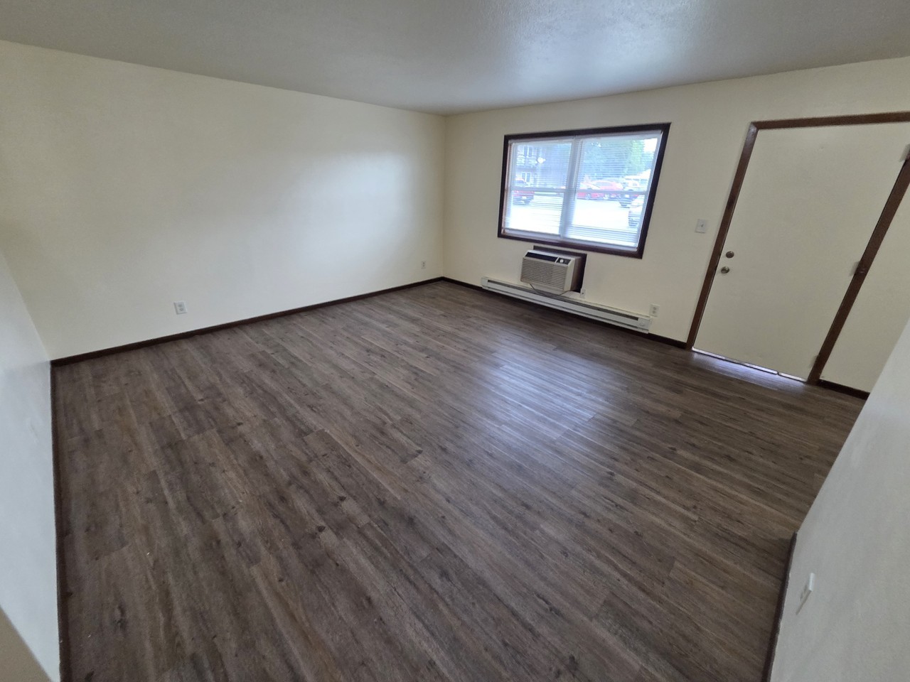 425 S Thayer Ave #201 - Photo 5 of 14