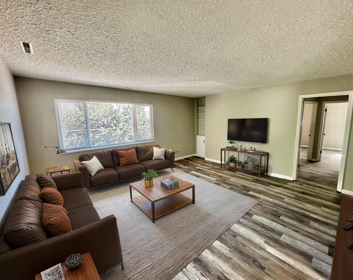 311 University Dr. - Photo 5 of 43