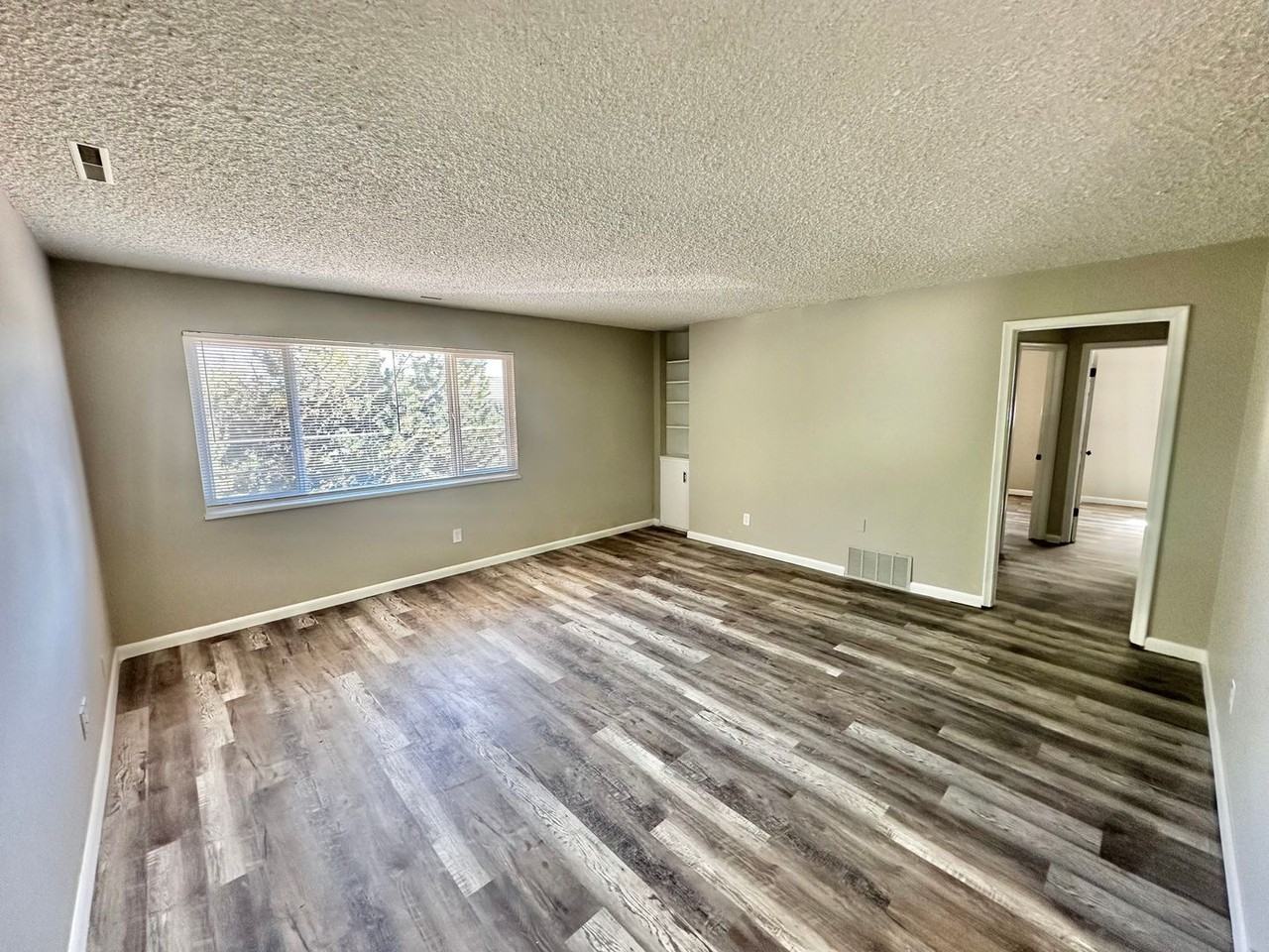 311 University Dr. - Photo 6 of 43