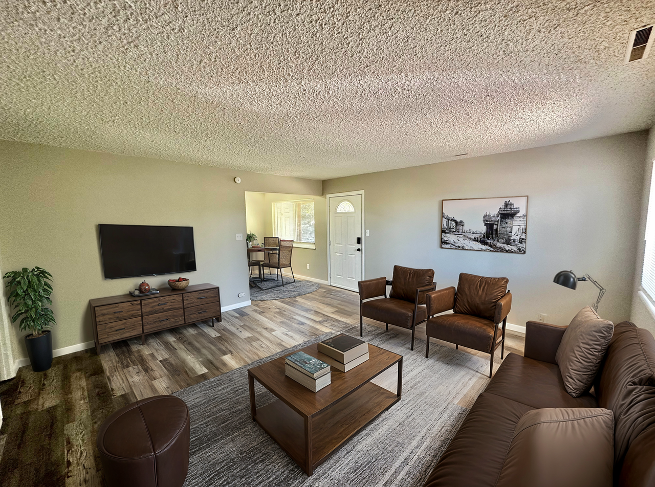 311 University Dr. - Photo 7 of 43