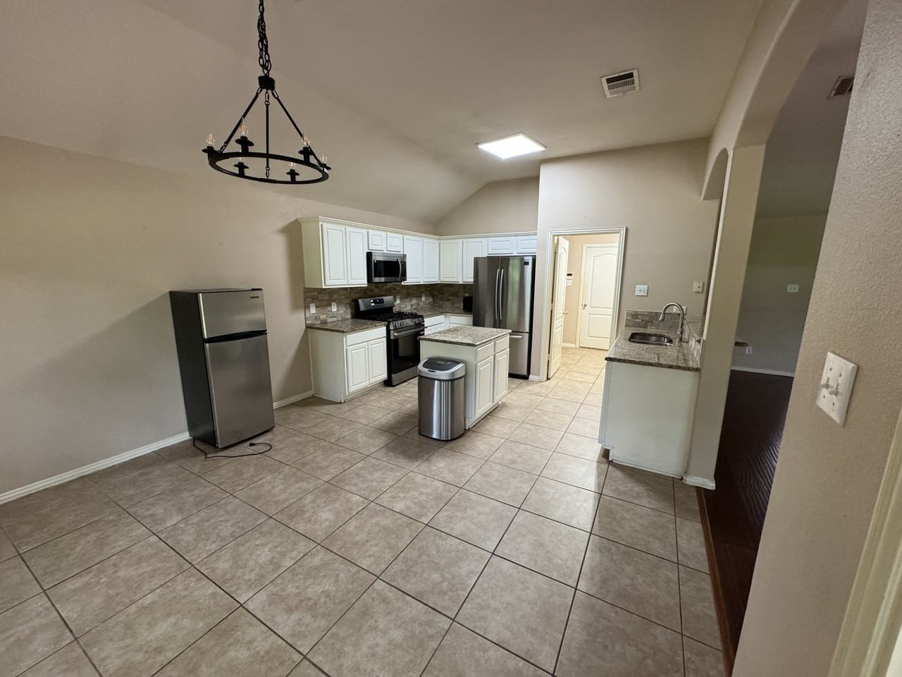 410 Ridgeview Trl #NA - Photo 5 of 29