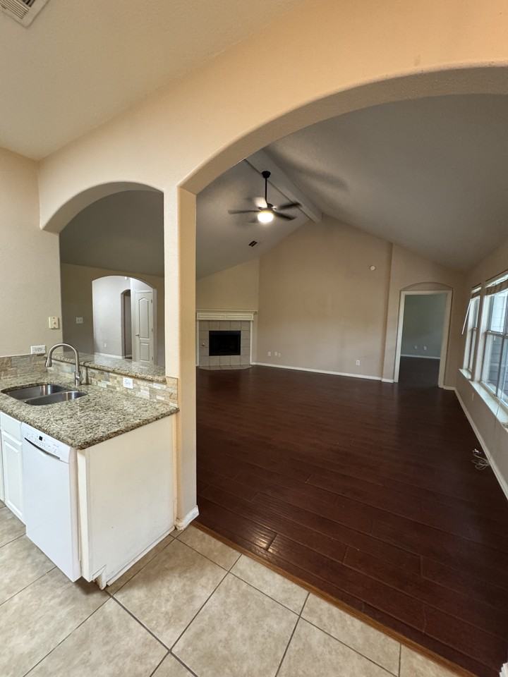410 Ridgeview Trl #NA - Photo 7 of 29