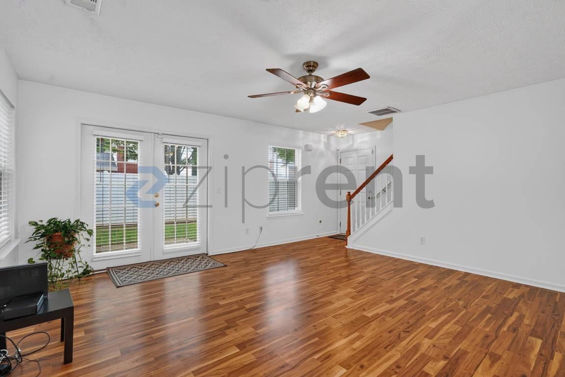 100 Oak Grove Pl - Photo 4 of 31