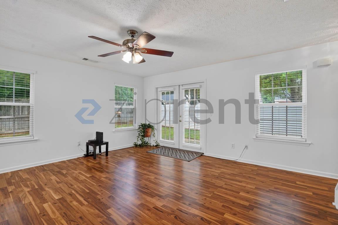 100 Oak Grove Pl - Photo 6 of 31