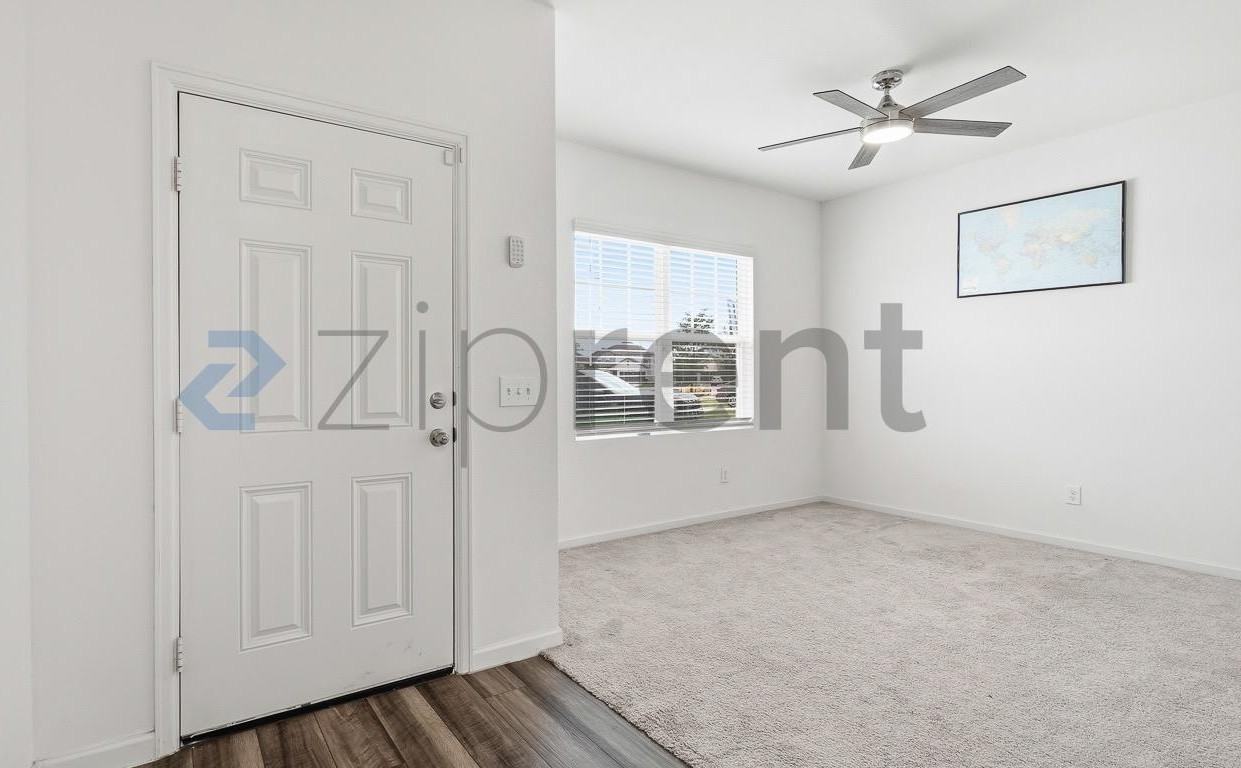 1021 Pin Cherry Ln - Photo 6 of 31