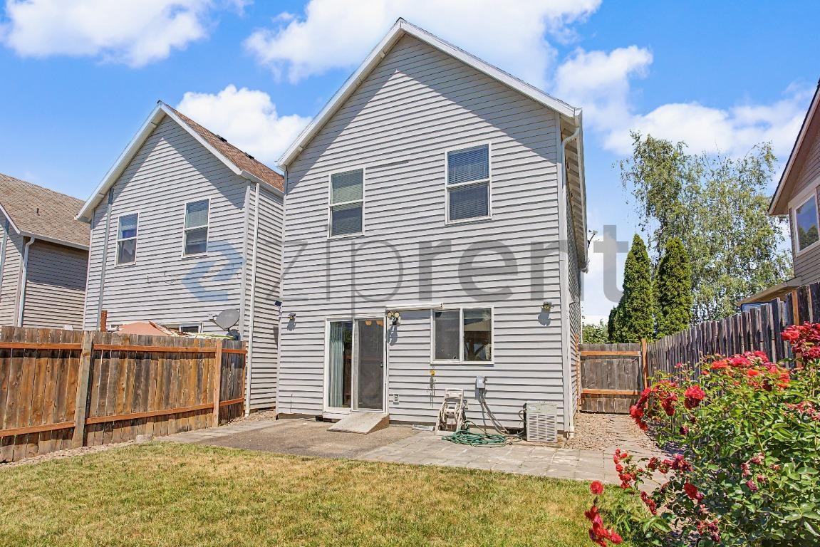 6674 Se Lois St - Photo 4 of 21