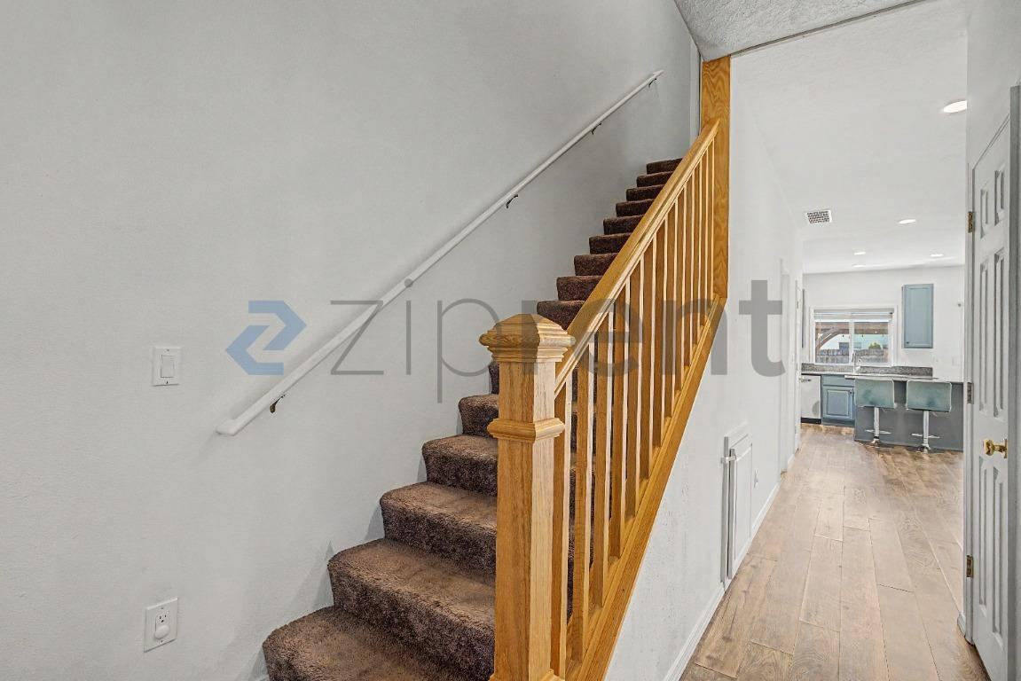 6674 Se Lois St - Photo 6 of 21