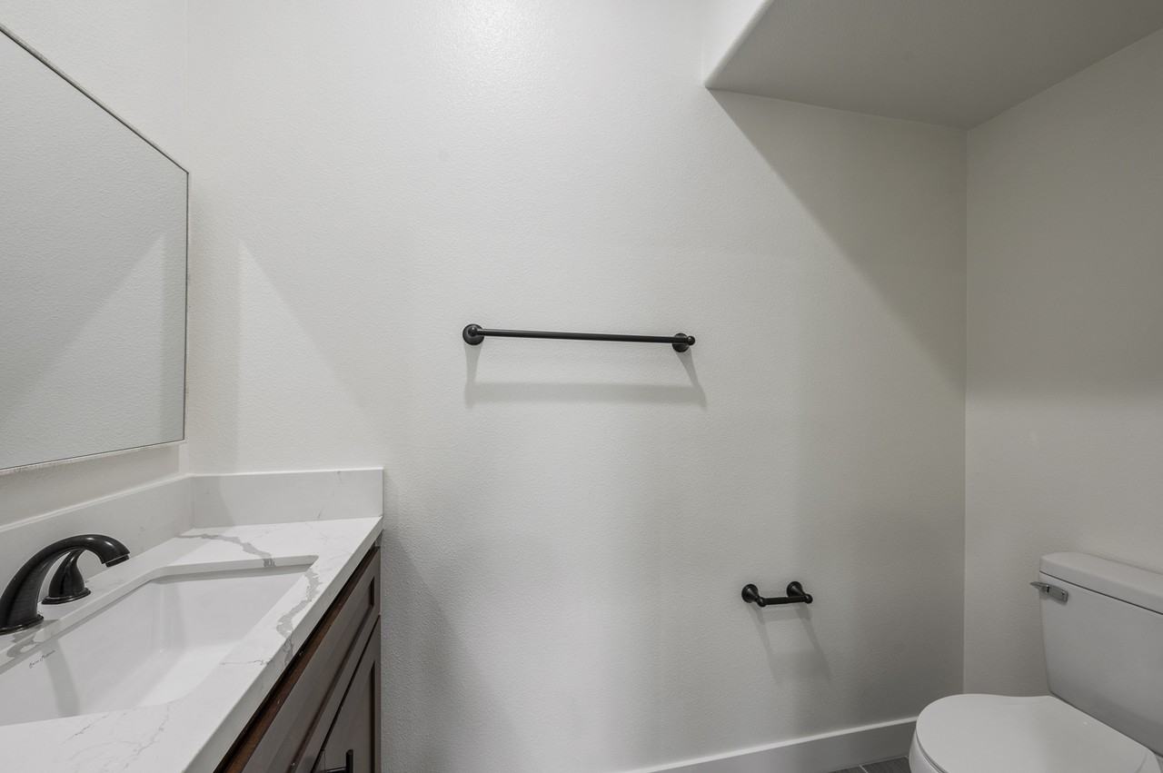 915 E Central Ave #NA - Photo 6 of 22