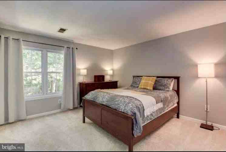 9668 Hastings Dr - Photo 2 of 7