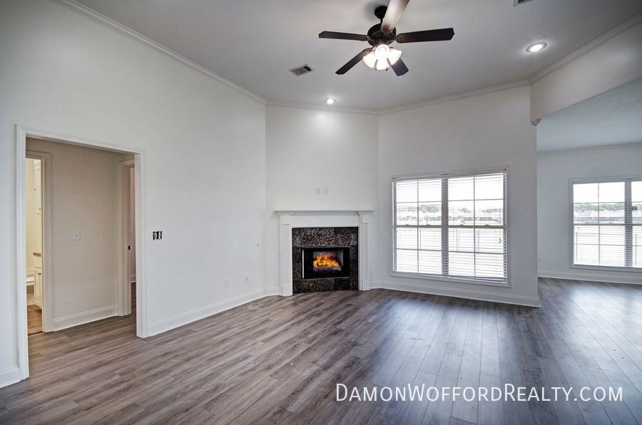 142 Lakeway Dr - Photo 5 of 28