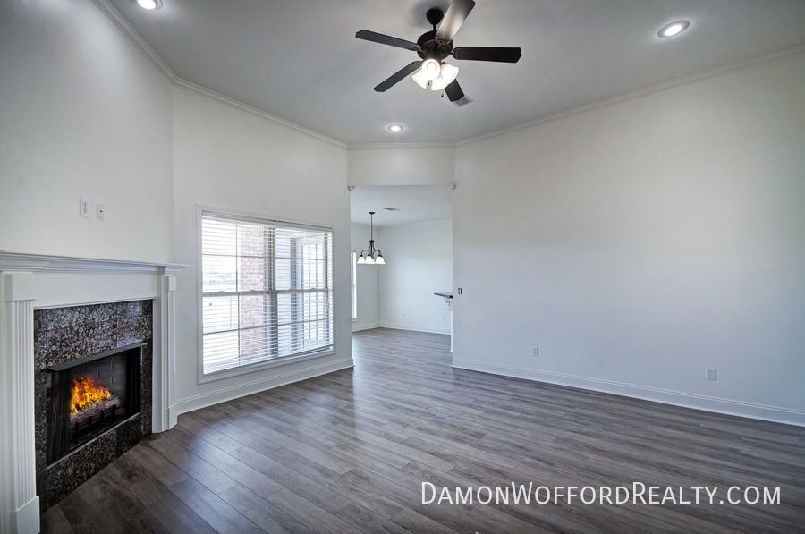 142 Lakeway Dr - Photo 6 of 28
