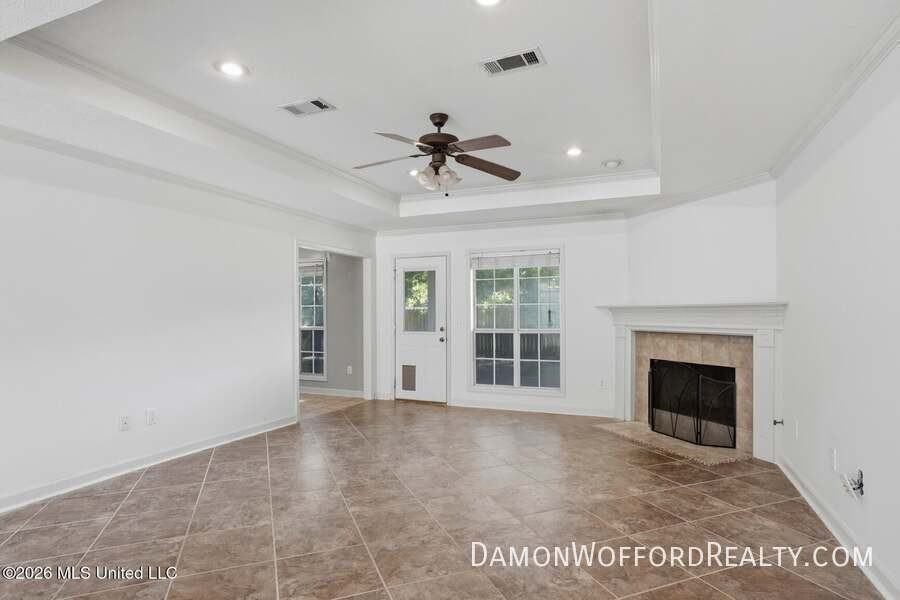139 Hunters Row - Photo 2 of 21