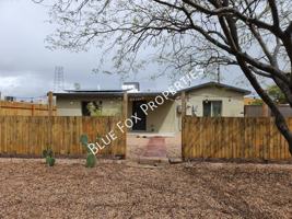 featured image of 619 S Highland Ave
