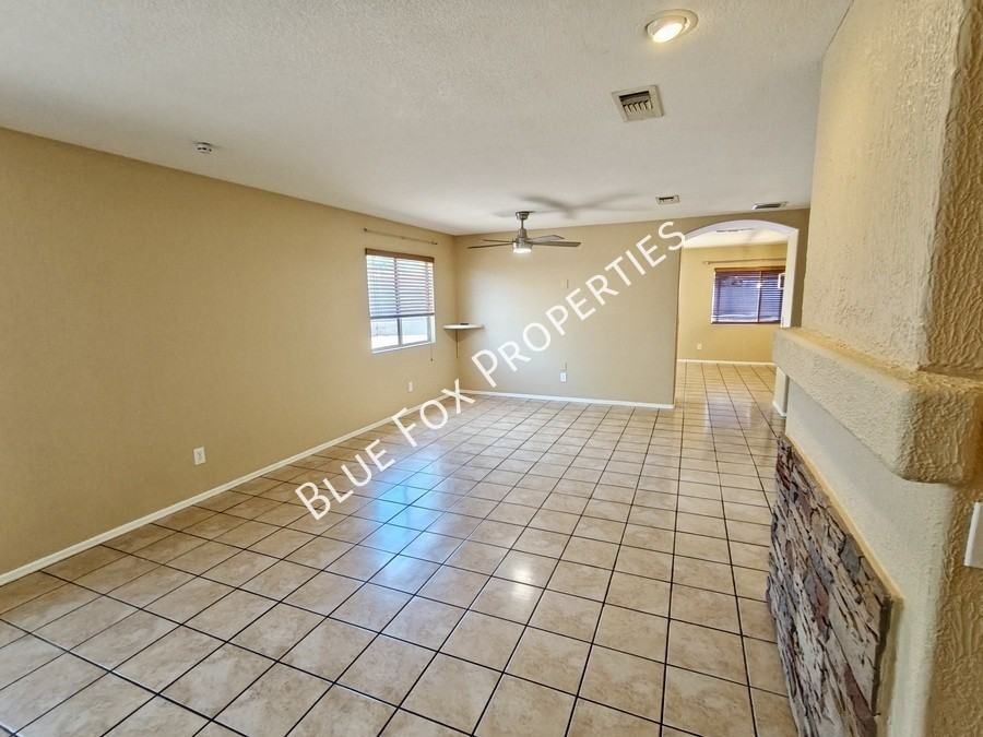 3754 E White River Dr - Photo 4 of 36