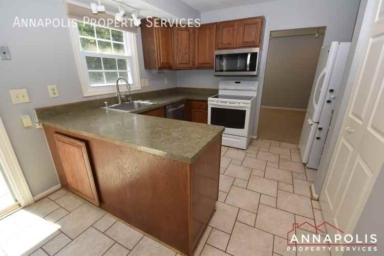 1915 Ridgewood Rd - Photo 2 of 31