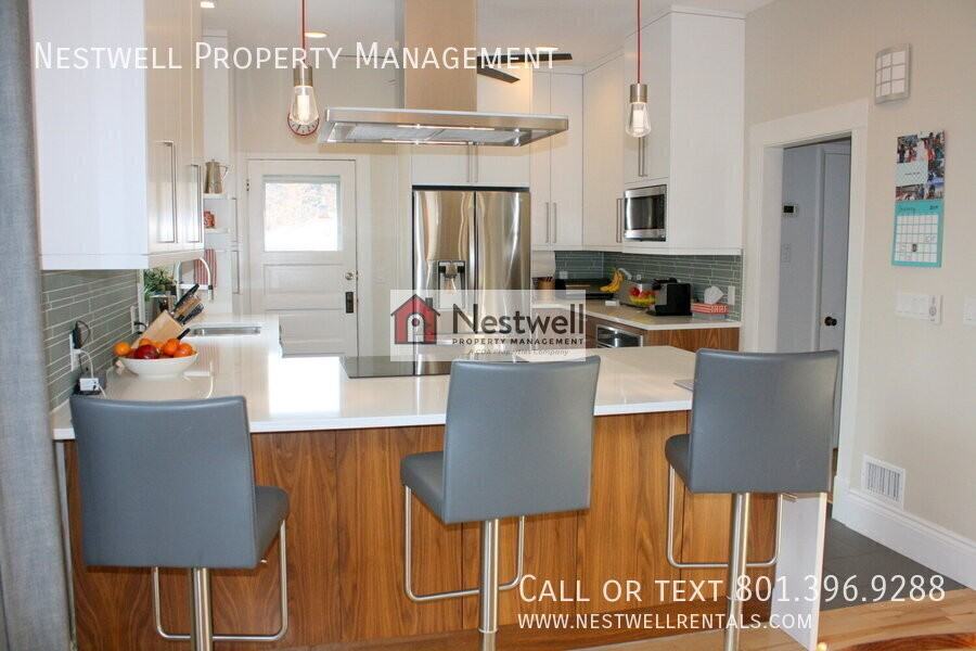 986 S Lake St - Photo 7 of 39