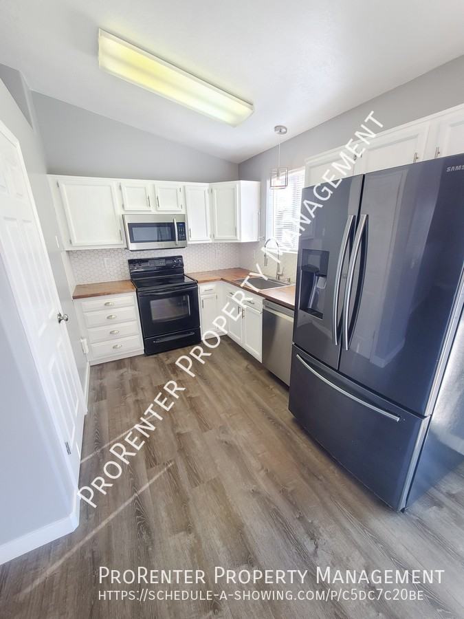 4252 Midland Dr - Photo 6 of 20