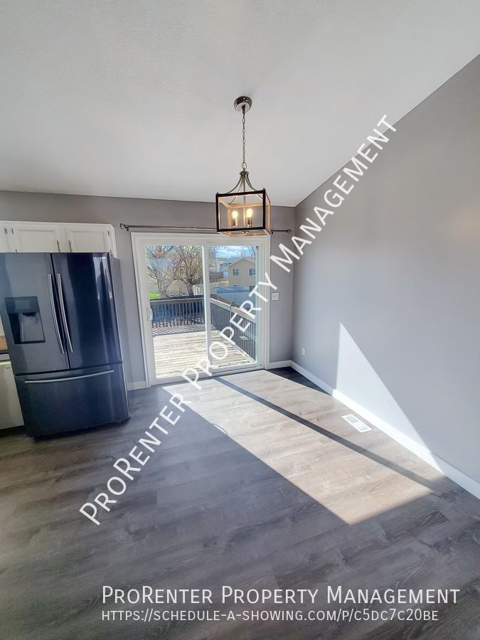 4252 Midland Dr - Photo 7 of 20