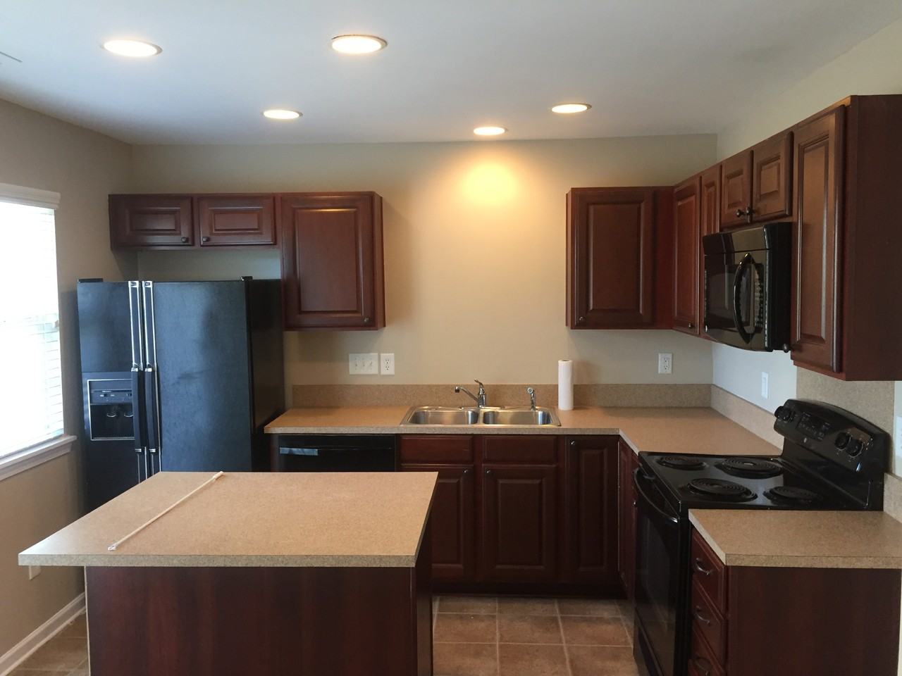 10143 Ballyclare Ct - Photo 4 of 23
