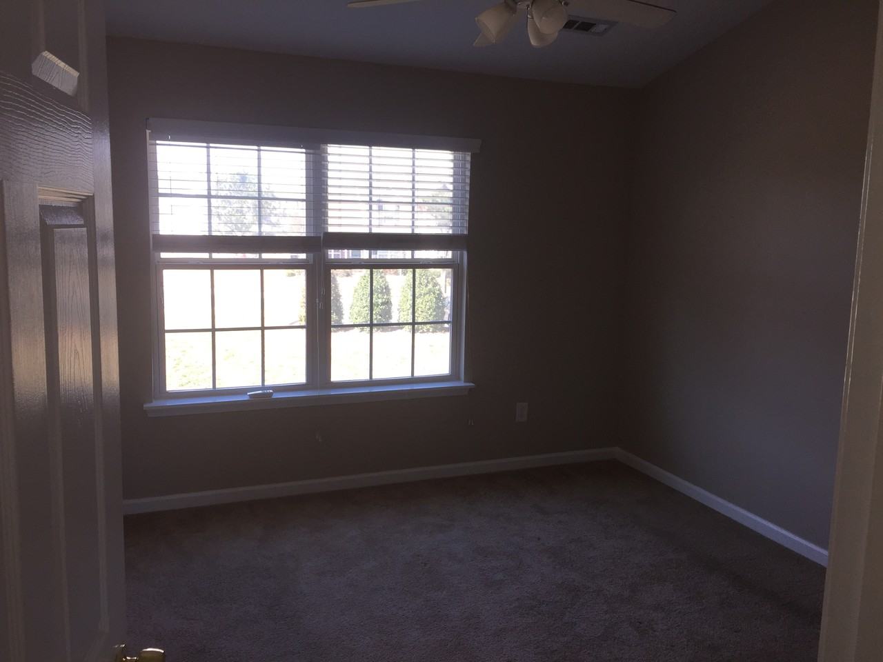 10143 Ballyclare Ct - Photo 6 of 23