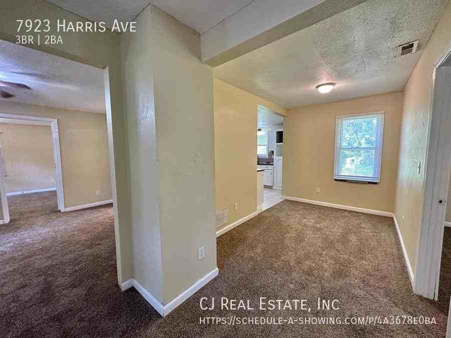 7923 Harris Ave - Photo 3 of 11