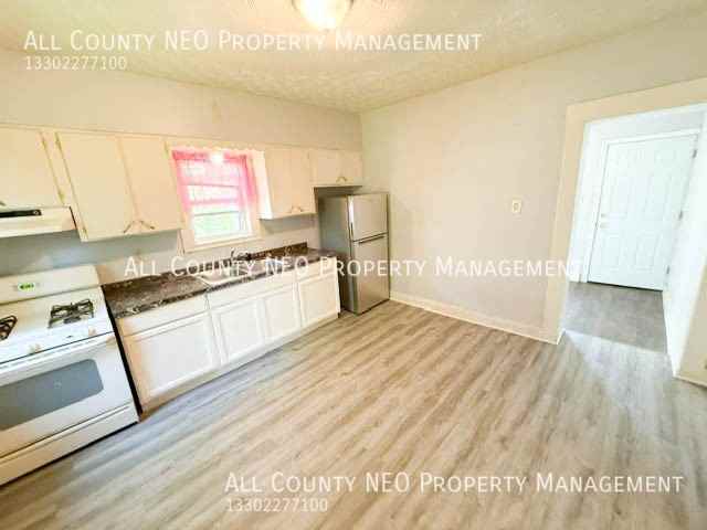 1234 Winton Ave - Photo 6 of 30