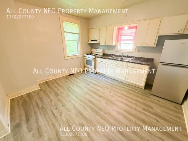1234 Winton Ave - Photo 7 of 30