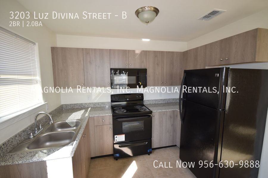 3203 Luz Divina St #B - Photo 6 of 13