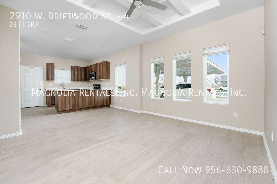 2910 W Driftwood St #4 - Photo 3 of 7