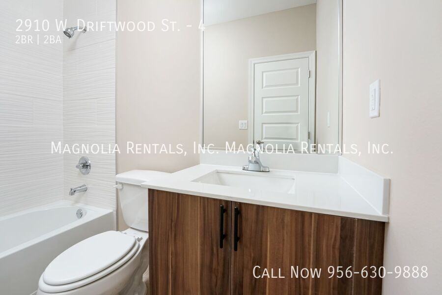2910 W Driftwood St #4 - Photo 6 of 7