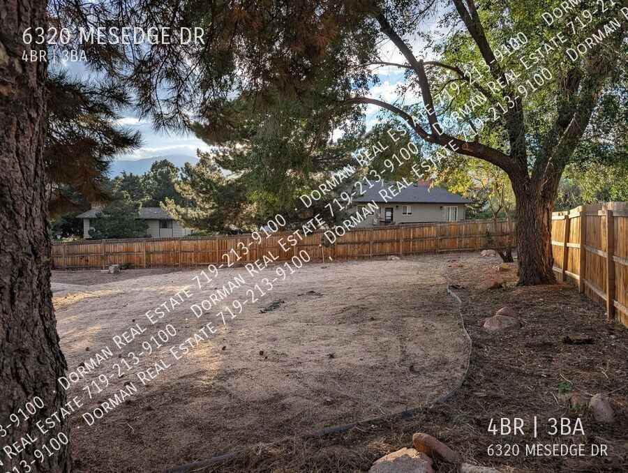 6320 Mesedge Dr - Photo 3 of 4