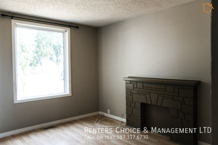 970 10 St S - Photo 3 of 5