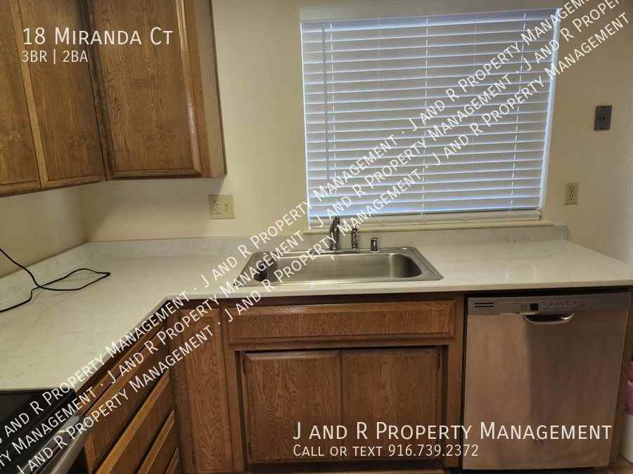 18 Miranda Ct - Photo 5 of 22